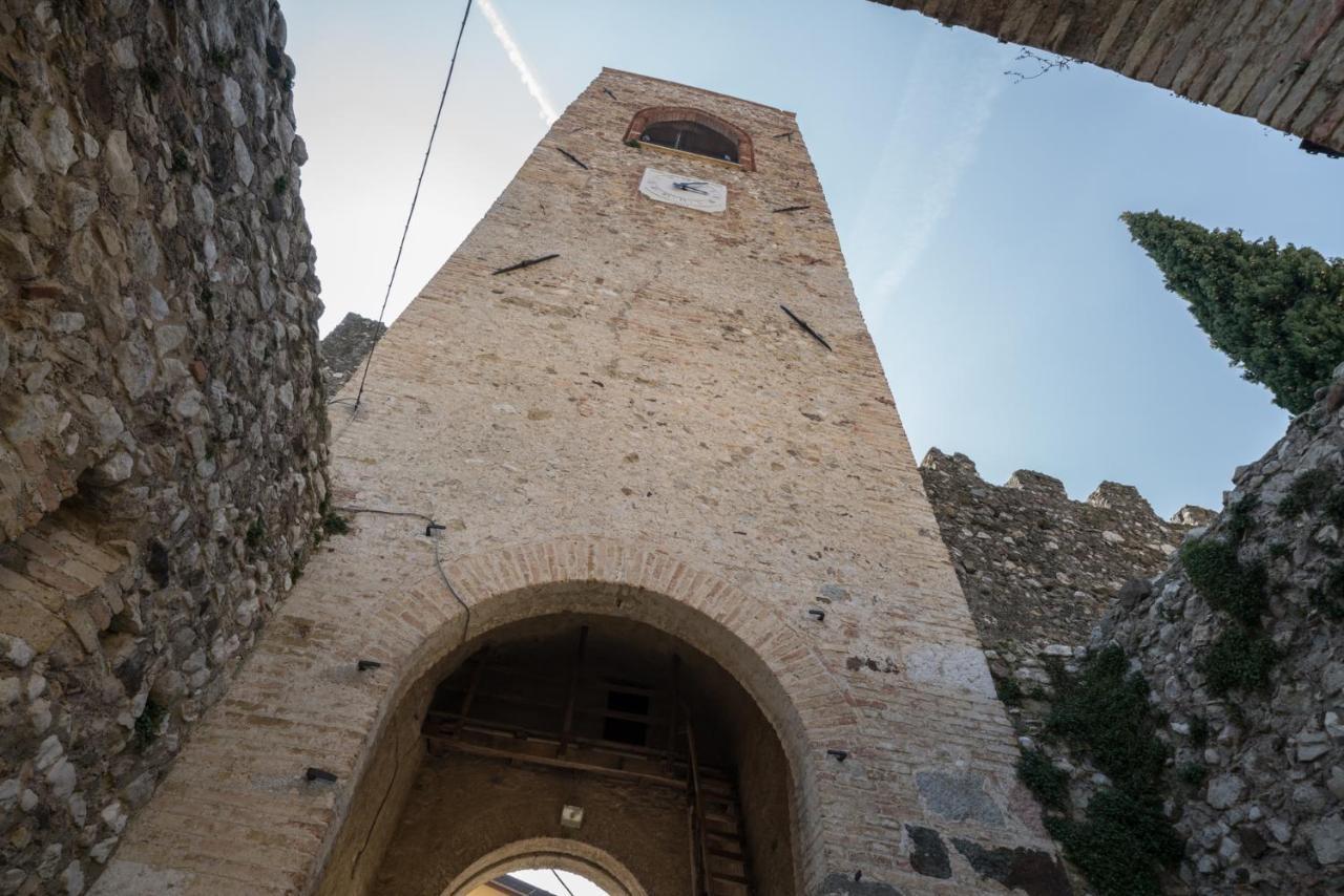 Gardappartamenti Castle Bell Moniga del Garda Exterior photo